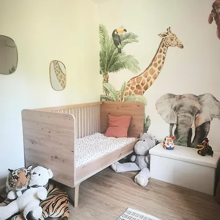 Familiale Et Jardin Holiday home *